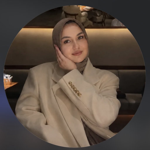 Bloger UGC - Malika Akram